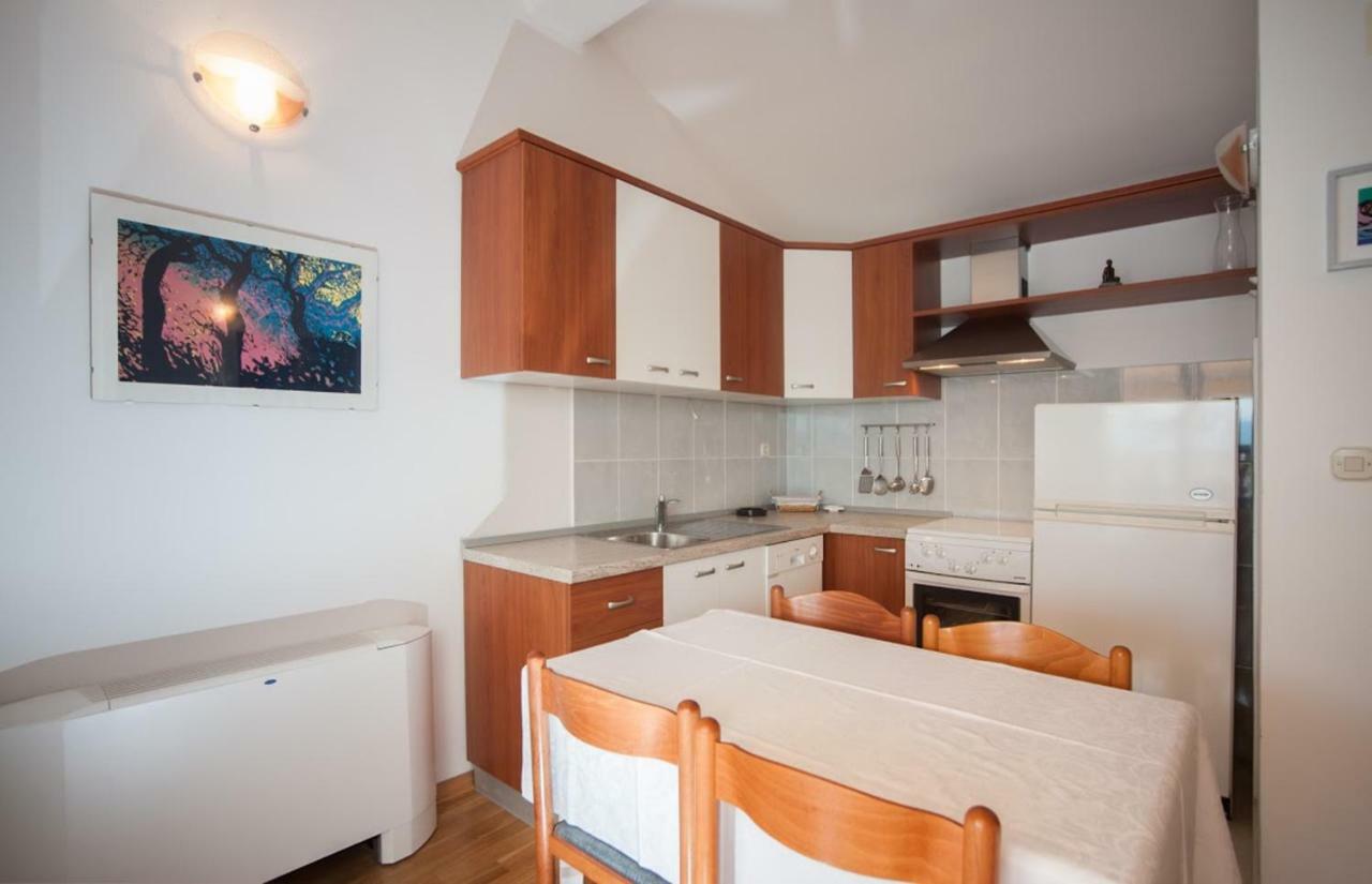 Apartament House Koloc Bol Zewnętrze zdjęcie