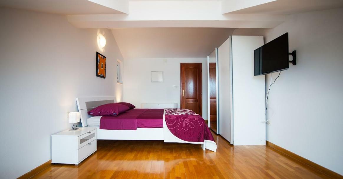 Apartament House Koloc Bol Zewnętrze zdjęcie